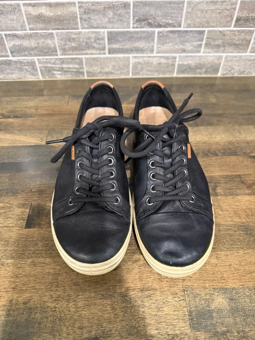 Ecco pre owned
